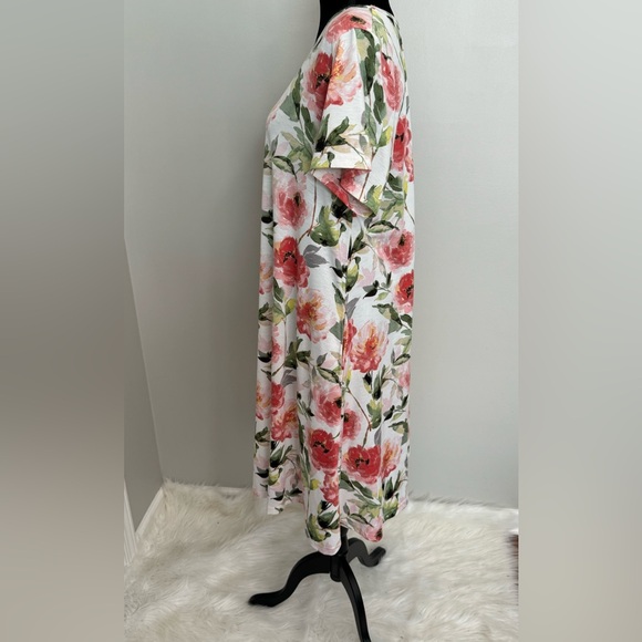 LulaRoe Jesse Dress - Picture 2 of 7